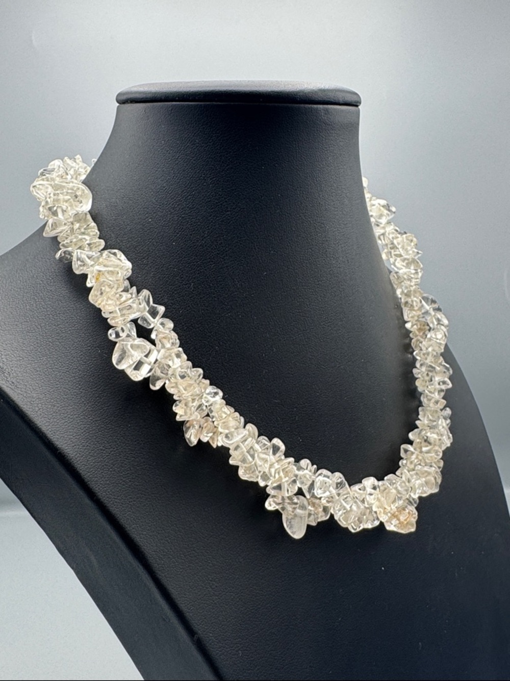 Crystal Stone Chip Twist Necklace - Clear
